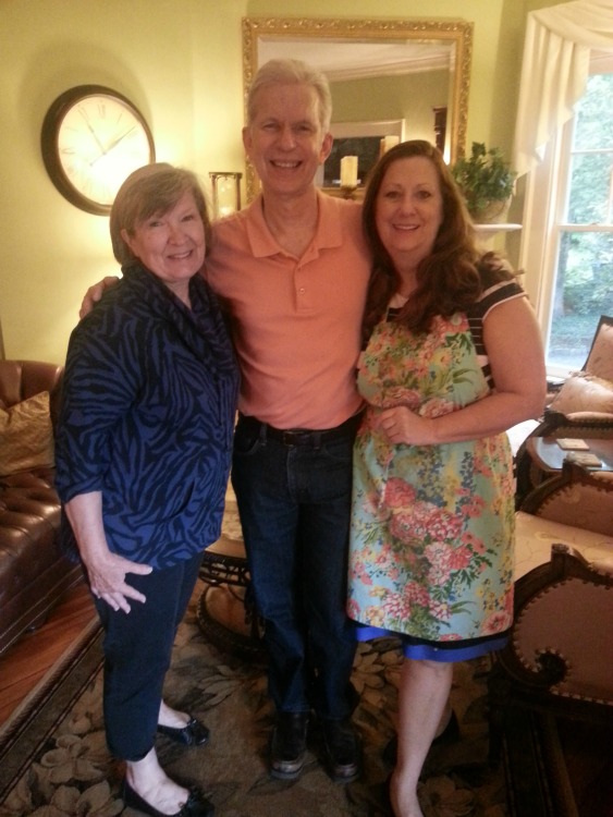 TheAuthor,Gary,CindyBroaddusownersNorthLodge